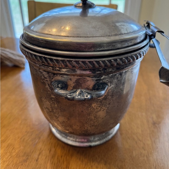Vintage Silverplate Ice Bucket w/ Glass Liner & Tongs • Mid Century Barware - Picture 2 of 10